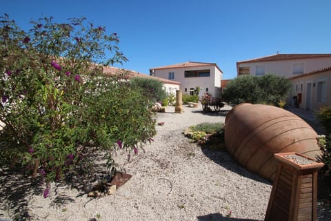 Facade/entrance, Garden