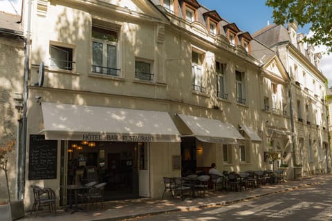 Property building, Day, Neighbourhood, Street view