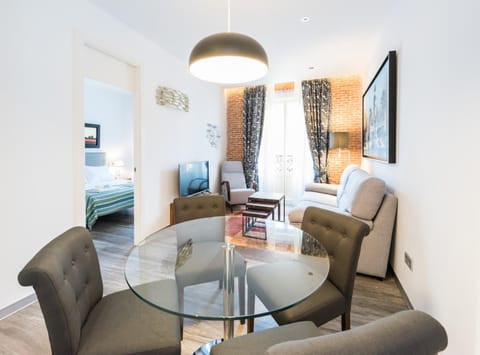 Living room, Seating area, Dining area