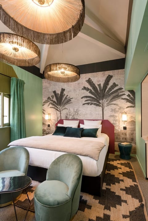 Bed, Decorative detail, Bedroom