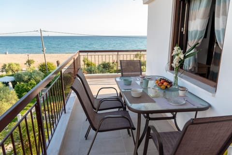 Natural landscape, Balcony/Terrace, Sea view