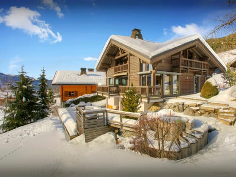 Property building, Day, Natural landscape, Winter, Mountain view