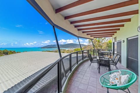 Balcony/Terrace, Mountain view, Sea view