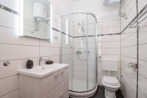 Apartment Lino Apartment in Premantura