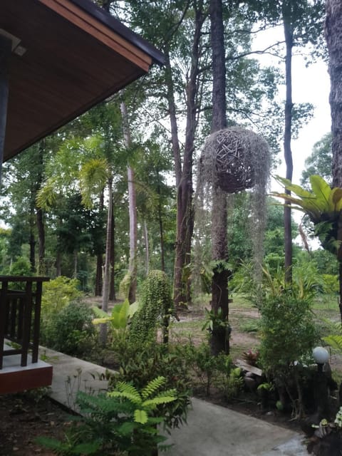 The Sun Long Beach Resort Bed and Breakfast in Sala Dan