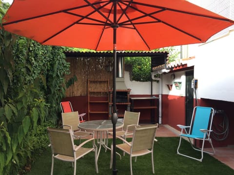 Patio, BBQ facilities
