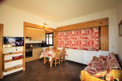 Chalet De La Tour - entièrement rénové et confortable MAE-3503 Apartment in Tignes