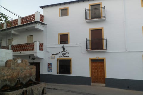 Property building, Facade/entrance