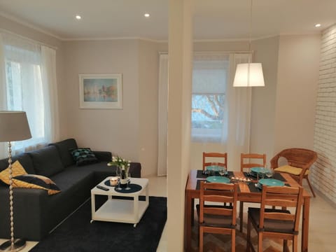 Property building, Seating area