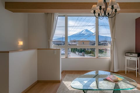 View (from property/room), Living room, Mountain view