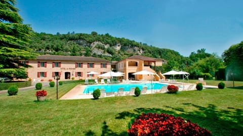 Facade/entrance, Swimming pool, Swimming pool