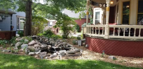 Property building, Spring, Day, Garden, View (from property/room), Balcony/Terrace, Garden view
