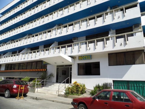 Facade/entrance