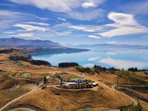 Bird's eye view, Lake view, Mountain view