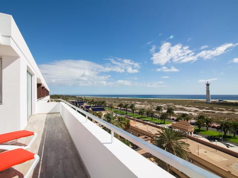 Balcony/Terrace, City view, Sea view, Street view