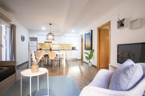 Kitchen or kitchenette, Living room, Dining area