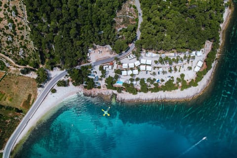 Neighbourhood, Aqua park, Location