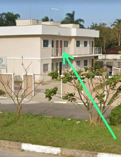 Property building, Facade/entrance, Garden, View (from property/room), Living room, Other, Photo of the whole room, Landmark view, Mountain view, Street view, Parking, furniture