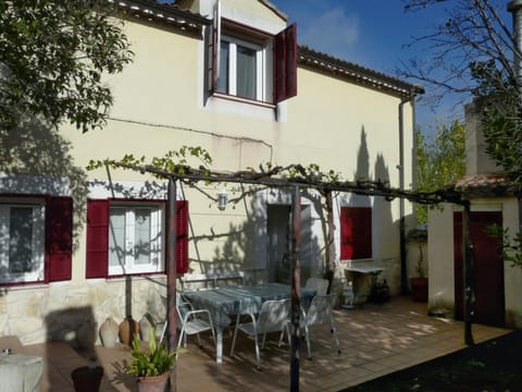 Patio, Facade/entrance