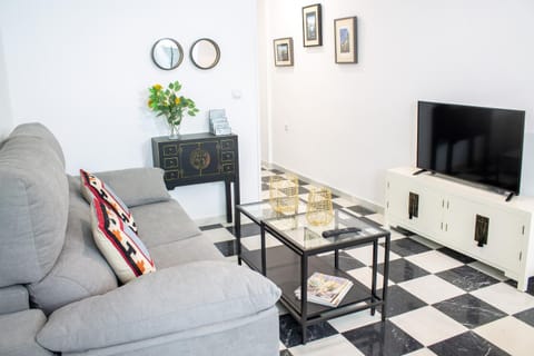 Communal lounge/ TV room, TV and multimedia, Living room