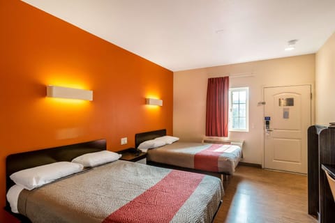 Photo of the whole room, Seating area, On site