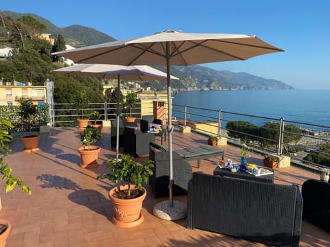 Nearby landmark, Natural landscape, Bird's eye view, Balcony/Terrace, Beach, City view, Landmark view, Sea view