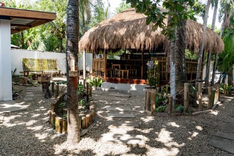 Lounge or bar, Garden view