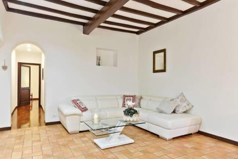 Bed, Living room