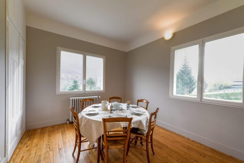 5 bedroom house in Annecy between town and countryside House in Sévrier