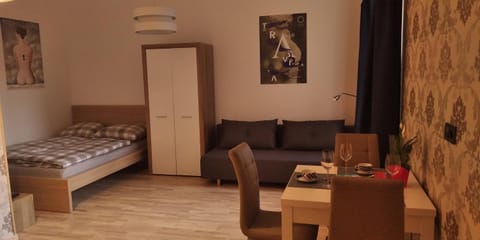 Living room, Photo of the whole room