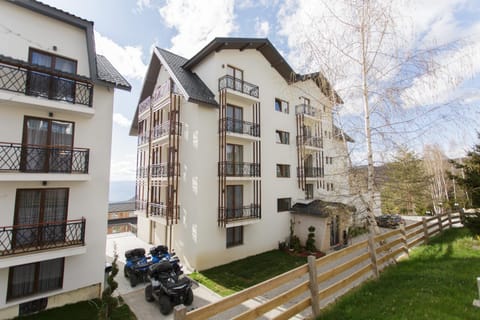 Property building, Day