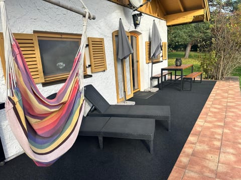 Ferienhaus Veronika mit 2000qm Garten und Bergblick House in Tyrol