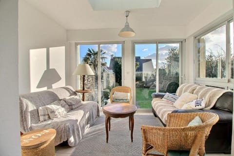 Ty Lisa - Maison de village avec véranda lumineuse sur grand jardin House in Quiberon