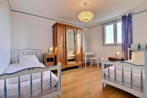 Ty Lisa - Maison de village avec véranda lumineuse sur grand jardin House in Quiberon