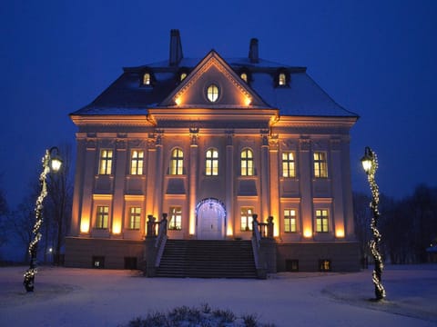 Property building, Winter