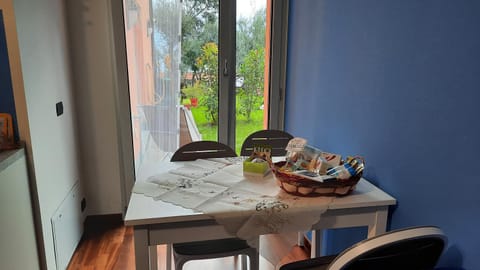 Food and drinks, Dining area