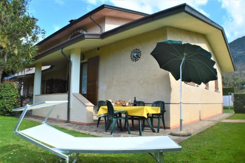 Day, Garden, Dining area