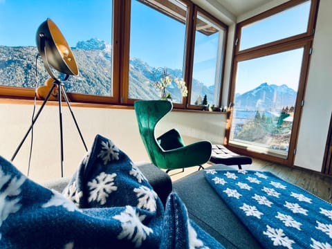 Natural landscape, Living room, Photo of the whole room, Mountain view