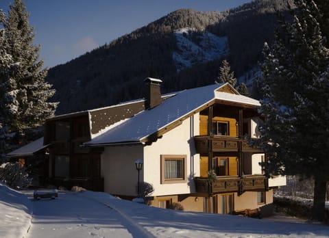 Property building, Facade/entrance, Winter, Skiing, Other, Area and facilities