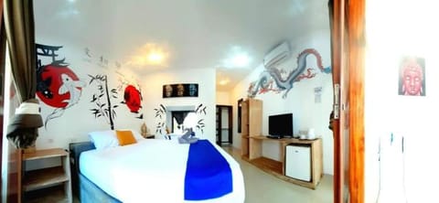 Bed, TV and multimedia, Photo of the whole room