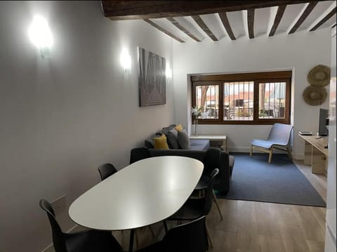 Living room, Dining area