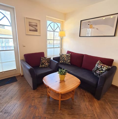 Fritz_Reuter_Str_Sonnenuhr_Wg_5 Apartment in Zingst