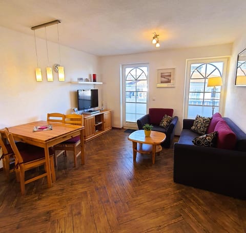 Fritz_Reuter_Str_Sonnenuhr_Wg_5 Apartment in Zingst