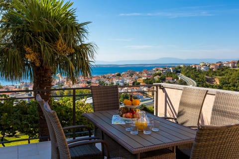 View (from property/room), Balcony/Terrace, Sea view
