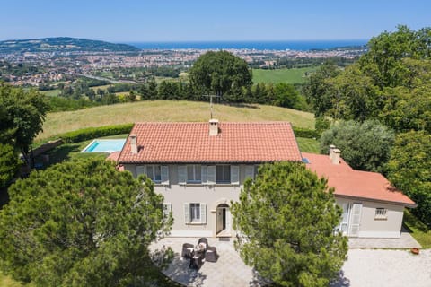 Property building, Natural landscape, Bird's eye view, Pool view