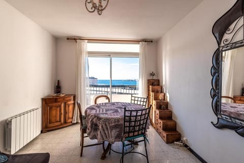 Living room, Sea view