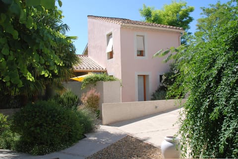 Facade/entrance, Garden