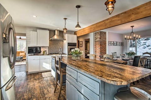 Outdoor Kitchen and Swim Spa 1-Acre Grand Lake Home House in Grand Lake