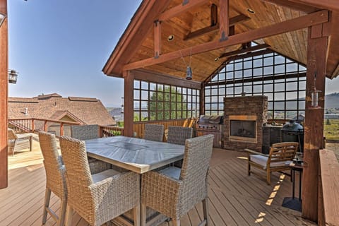 Golf, Ski and Hike Luxe Group Getaway in Granby! House in Granby