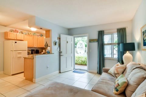 Steps to St Pete Beach Condo with Pool! Apartment in Saint Pete Beach